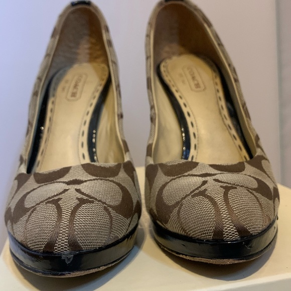 COACH heels. Size 6 - Picture 6 of 7